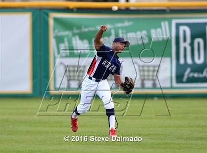 Thumbnail 2 in Archbishop Rummel vs John Ehret  photogallery.