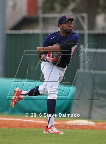 Thumbnail 1 in Archbishop Rummel vs John Ehret  photogallery.