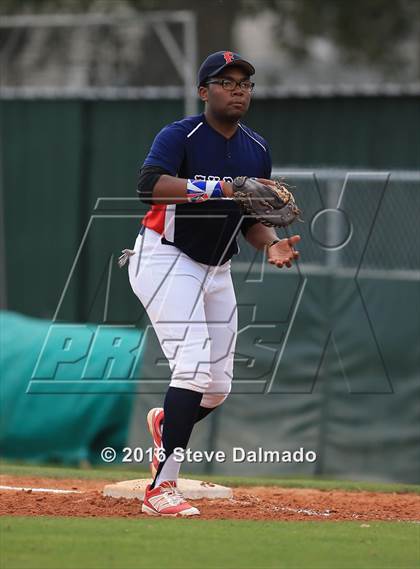 Thumbnail 3 in Archbishop Rummel vs John Ehret  photogallery.