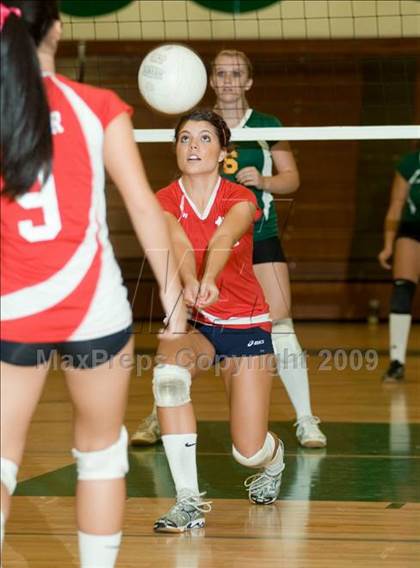Thumbnail 2 in Beyer @ Davis photogallery.