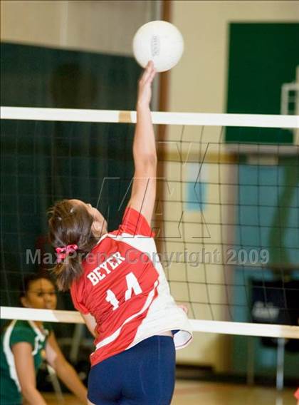 Thumbnail 3 in Beyer @ Davis photogallery.