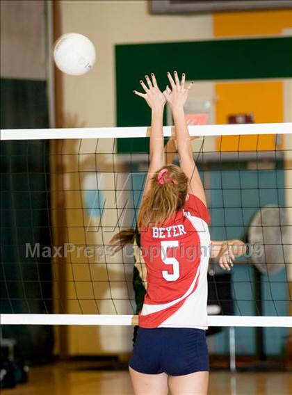 Thumbnail 2 in Beyer @ Davis photogallery.