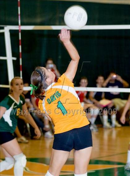 Thumbnail 3 in Beyer @ Davis photogallery.