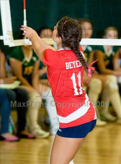 Thumbnail 3 in Beyer @ Davis photogallery.
