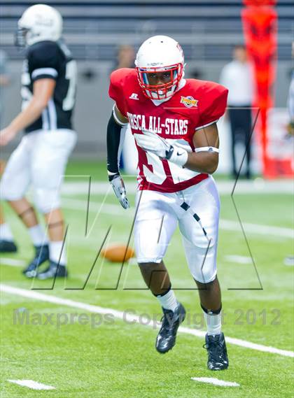 Thumbnail 3 in THSCA All-Star Football Game photogallery.