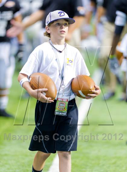 Thumbnail 3 in THSCA All-Star Football Game photogallery.