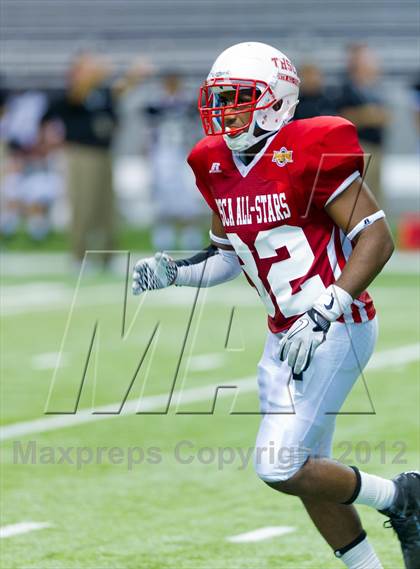 Thumbnail 2 in THSCA All-Star Football Game photogallery.