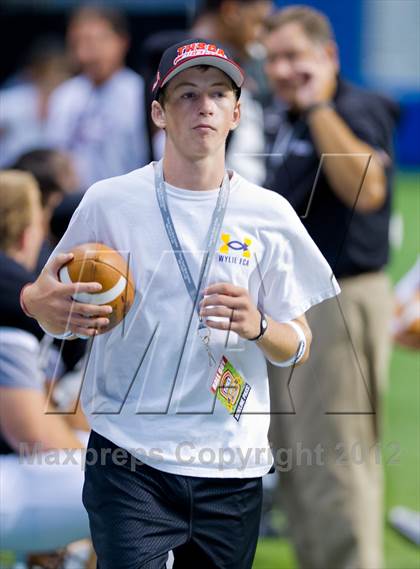 Thumbnail 3 in THSCA All-Star Football Game photogallery.