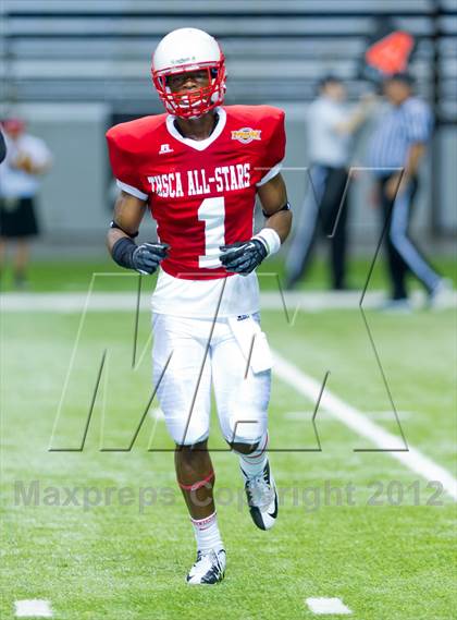 Thumbnail 2 in THSCA All-Star Football Game photogallery.