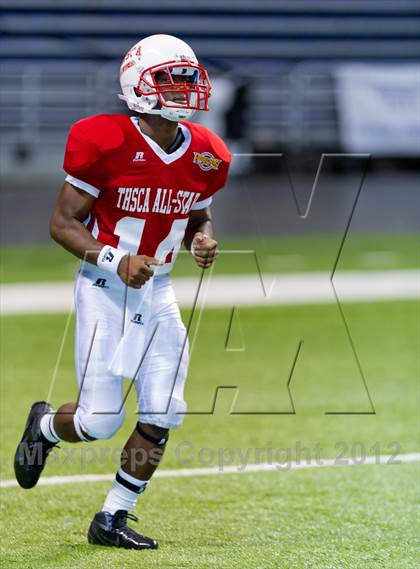 Thumbnail 2 in THSCA All-Star Football Game photogallery.