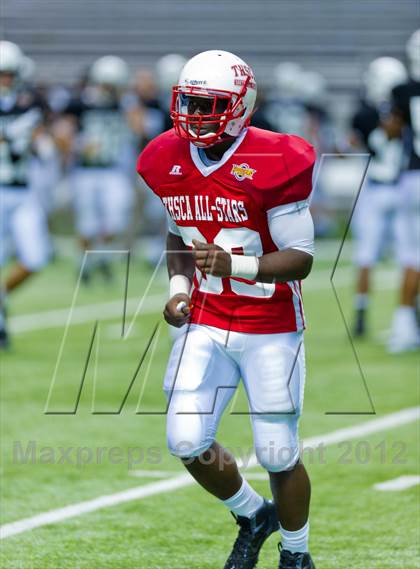 Thumbnail 3 in THSCA All-Star Football Game photogallery.