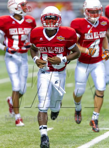 Thumbnail 3 in THSCA All-Star Football Game photogallery.