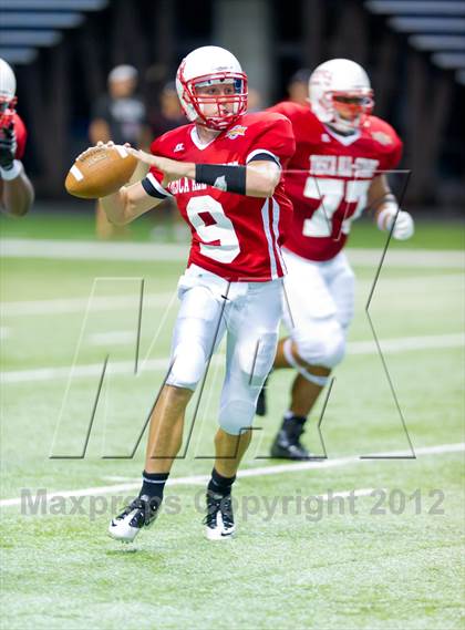 Thumbnail 3 in THSCA All-Star Football Game photogallery.