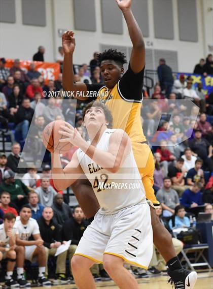 Thumbnail 1 in Cleveland Heights vs. Centerville photogallery.