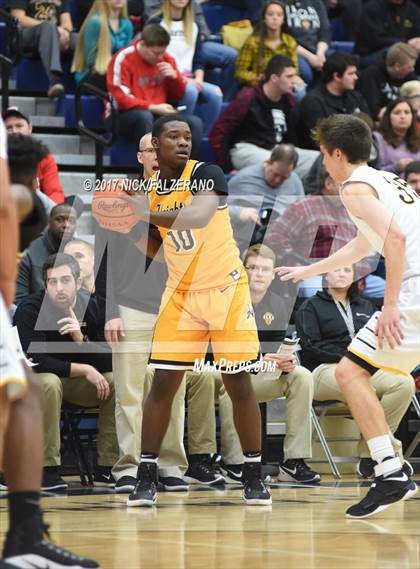 Thumbnail 3 in Cleveland Heights vs. Centerville photogallery.
