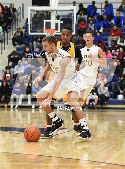 Thumbnail 2 in Cleveland Heights vs. Centerville photogallery.