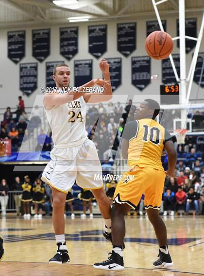 Thumbnail 1 in Cleveland Heights vs. Centerville photogallery.
