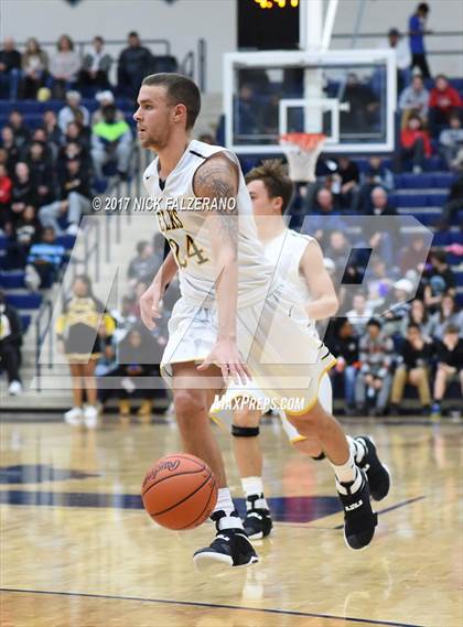 Thumbnail 3 in Cleveland Heights vs. Centerville photogallery.