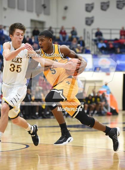 Thumbnail 2 in Cleveland Heights vs. Centerville photogallery.