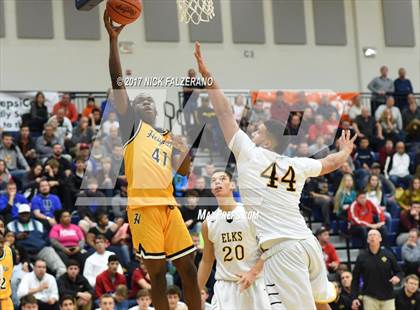 Thumbnail 3 in Cleveland Heights vs. Centerville photogallery.
