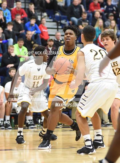 Thumbnail 1 in Cleveland Heights vs. Centerville photogallery.