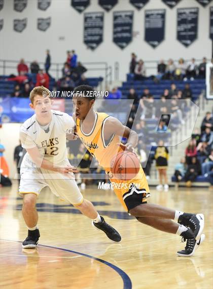 Thumbnail 3 in Cleveland Heights vs. Centerville photogallery.