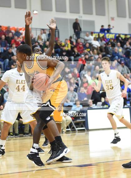 Thumbnail 1 in Cleveland Heights vs. Centerville photogallery.