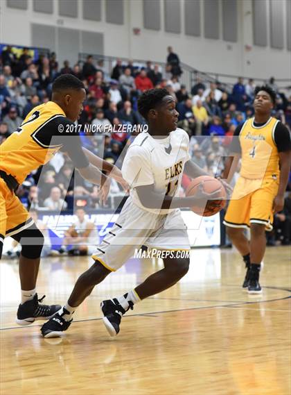 Thumbnail 2 in Cleveland Heights vs. Centerville photogallery.