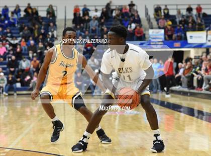 Thumbnail 1 in Cleveland Heights vs. Centerville photogallery.