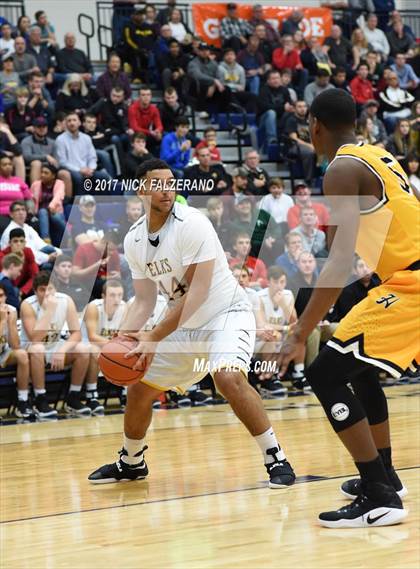 Thumbnail 3 in Cleveland Heights vs. Centerville photogallery.