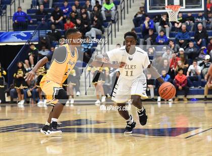 Thumbnail 2 in Cleveland Heights vs. Centerville photogallery.