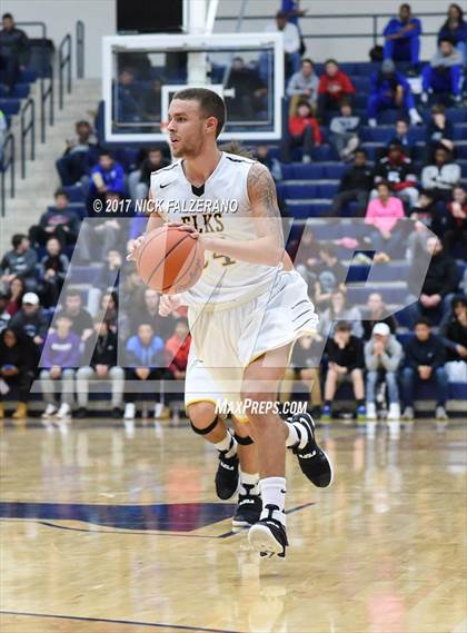 Thumbnail 2 in Cleveland Heights vs. Centerville photogallery.