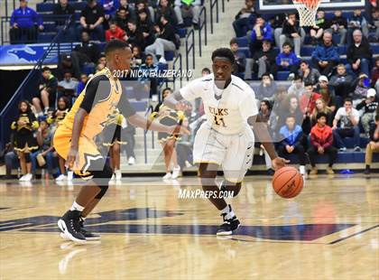 Thumbnail 1 in Cleveland Heights vs. Centerville photogallery.