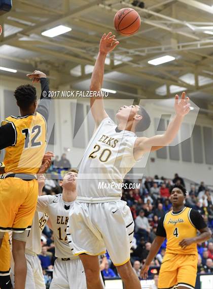Thumbnail 1 in Cleveland Heights vs. Centerville photogallery.