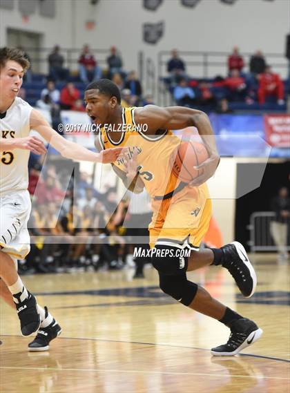 Thumbnail 1 in Cleveland Heights vs. Centerville photogallery.