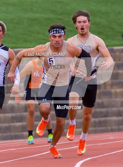 Thumbnail 3 in Huskie Twilight (Relays) photogallery.