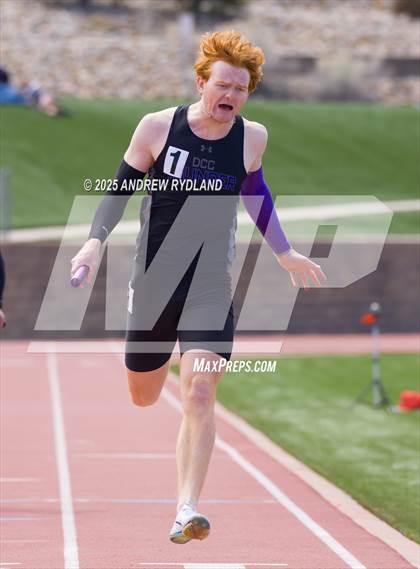 Thumbnail 1 in Huskie Twilight (Relays) photogallery.