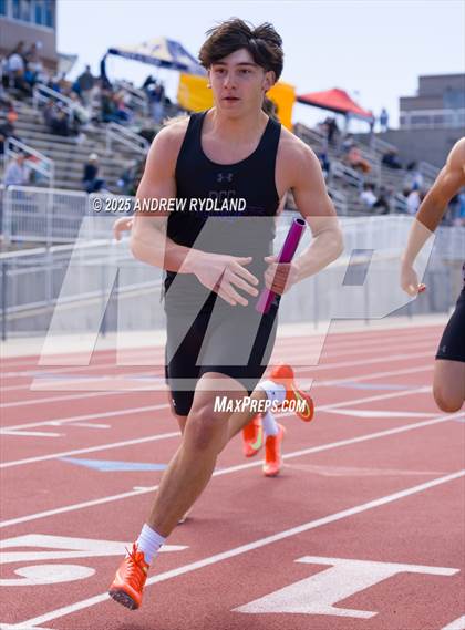 Thumbnail 2 in Huskie Twilight (Relays) photogallery.