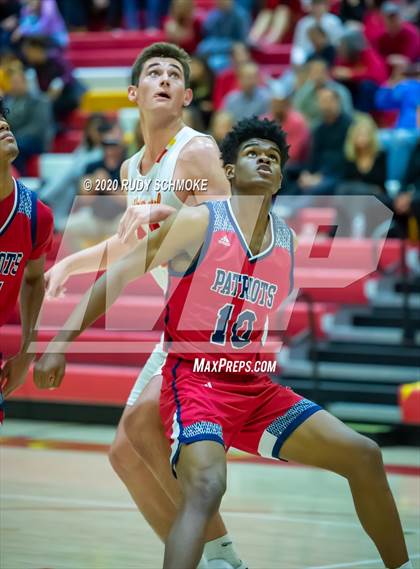 Thumbnail 3 in Christian @ Cathedral Catholic photogallery.
