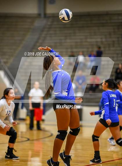 Thumbnail 3 in Burbank vs Lanier [Sidney] photogallery.