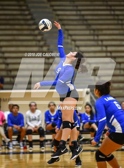 Thumbnail 1 in Burbank vs Lanier [Sidney] photogallery.