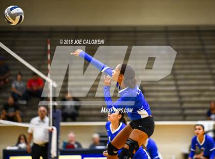 Thumbnail 3 in Burbank vs Lanier [Sidney] photogallery.
