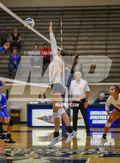 Thumbnail 3 in Burbank vs Lanier [Sidney] photogallery.