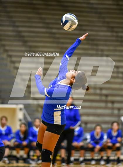 Thumbnail 3 in Burbank vs Lanier [Sidney] photogallery.