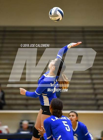 Thumbnail 1 in Burbank vs Lanier [Sidney] photogallery.