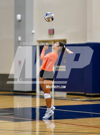 Thumbnail 1 in Burbank vs Lanier [Sidney] photogallery.
