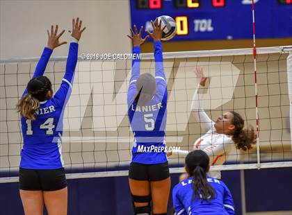 Thumbnail 3 in Burbank vs Lanier [Sidney] photogallery.
