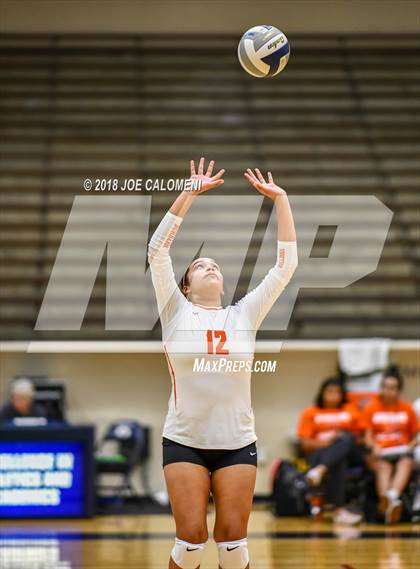 Thumbnail 3 in Burbank vs Lanier [Sidney] photogallery.