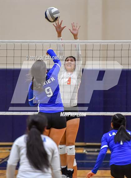 Thumbnail 1 in Burbank vs Lanier [Sidney] photogallery.
