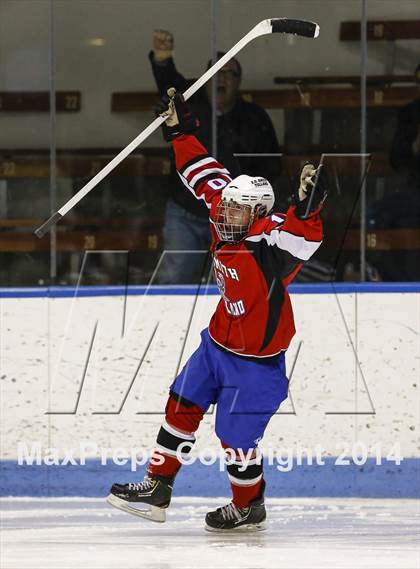 Thumbnail 1 in Masuk vs. Smith/Tolland/Windham (CIAC Division III Semifinal) photogallery.